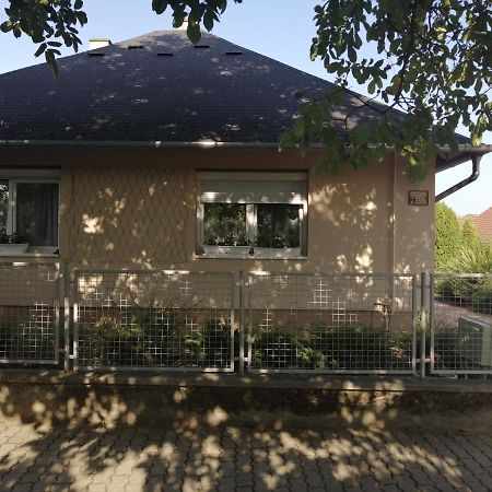 Villa Dora Apartman Balatongyörök Exterior foto