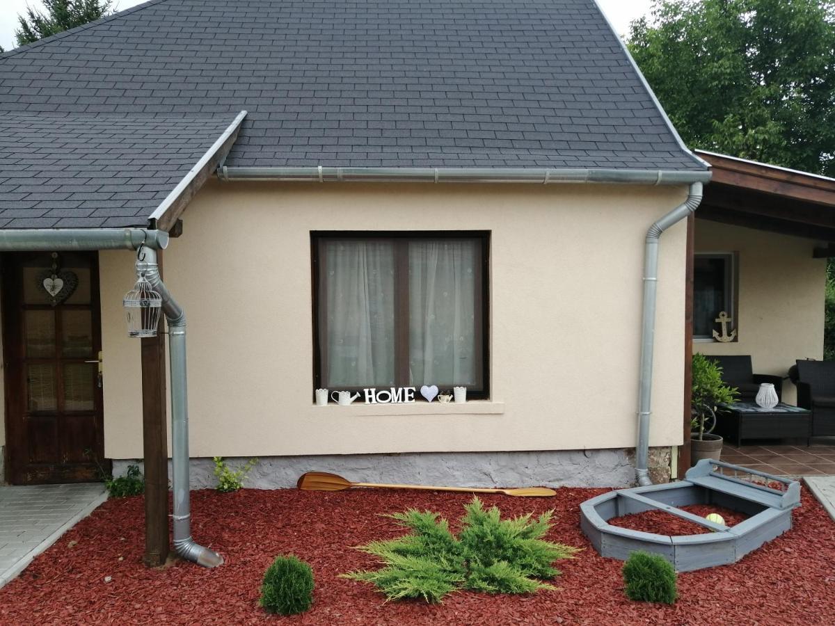 Villa Dora Apartman Balatongyörök Exterior foto